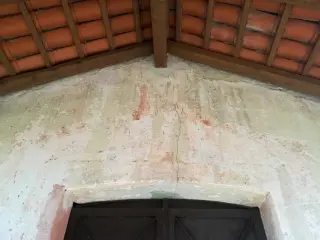Tracce di affresco in facciata - Oratorio di San Germano della Baraggia a CavallirioFrazione San Germano