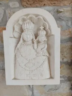 Bassorilievo - Santuario della Madonna della Neve a Cessole