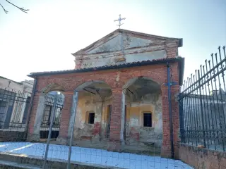 Facciata - Chiesa del Cimitero a Cossano Canavese