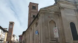 Fianco e campanile - Chiesa di San Gregorio a Cherasco
