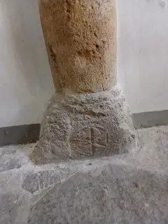 Base colonna - Santuario di San Chiaffredo a Crissolo