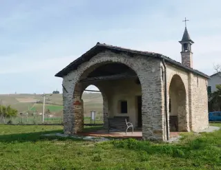 Facciata - Cappella di San Nicola da Bari o San Nicolao a Farigliano