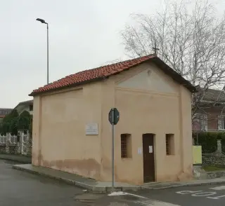 Facciata - Cappella della Madonna del Boschetto a Frossasco