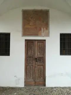 Affresco sopra l'ingresso - Oratorio di San Giuseppe a Gattinara