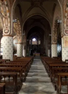 Interno verso presbiterio - Parrocchiale di San Michele Arcangelo a Genola