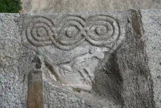 Scultura chiesa primitiva - Basilica o Parrocchiale di San Giuliano a Gozzano