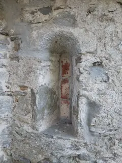 Monofora Tamponata - Chiesa di Santa Maria di Luzzara a Gozzano