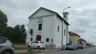 Facciata - Oratorio di Santa Maria e San Rocco a Granozzo con Monticello