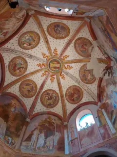 Affreschi della volta - Battistero dei Santi Gervaso e Protaso a Baveno