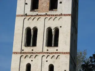 Campanile - Particolare bifore lato est - Campanile Torre di Santo Stefano a Ivrea