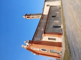 Facciata e fianco - Santuario della Madonna della Neve a Lequio Berria