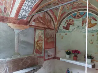 Affreschi - Cappella della Madonna di Loreto o il Gesietto a BoccioletoFrazione Oro