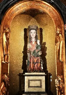 Statua trecentesca della Madonna - Santuario di Santa Maria Assunta a Serralunga di CreaFrazione Santuario di Crea