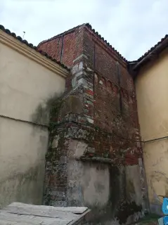 Fianco - Chiesa di Maria Santissima Assunta o de Isana a Livorno Ferraris